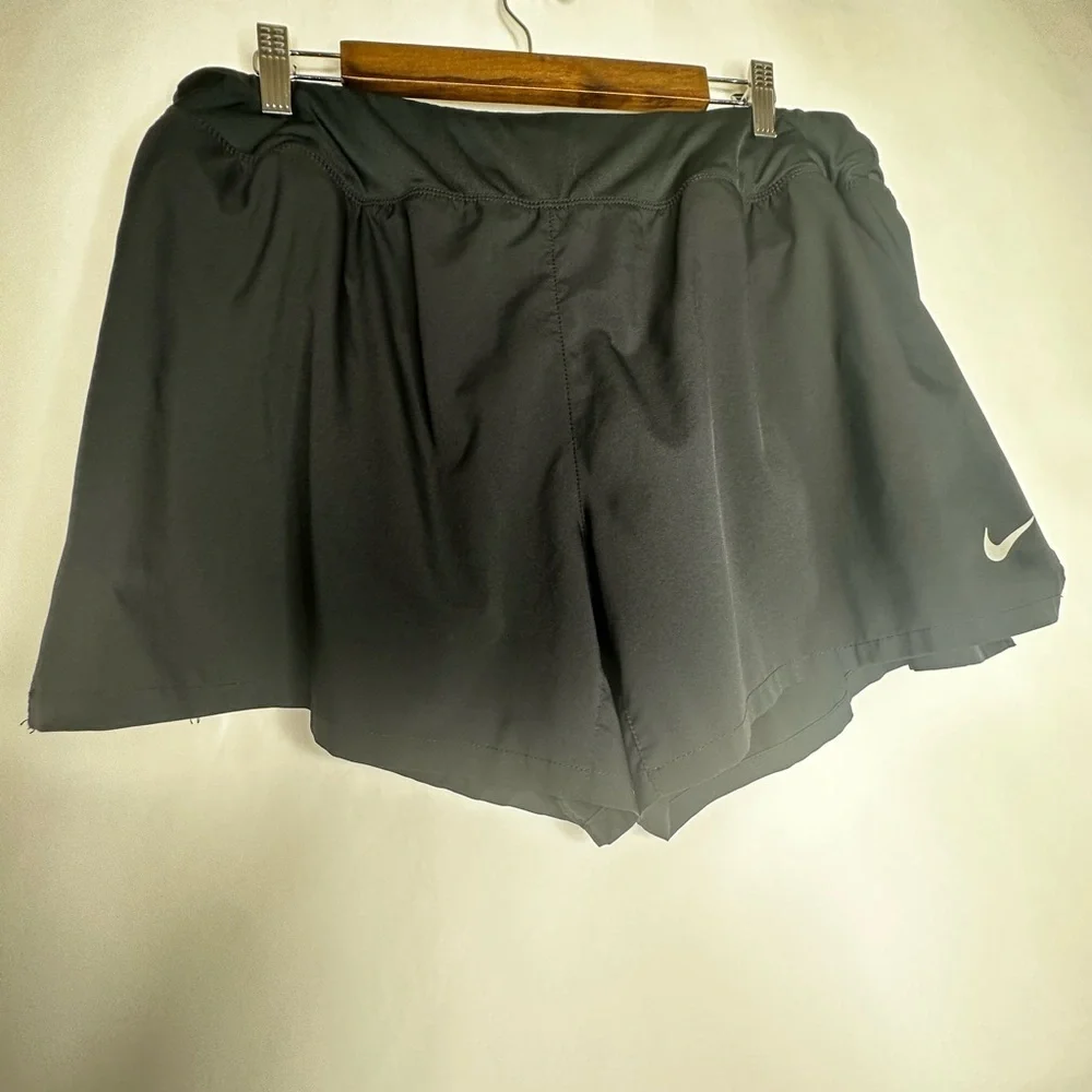Nike Black Athletic Shorts Moisture-Wicking Lightweight